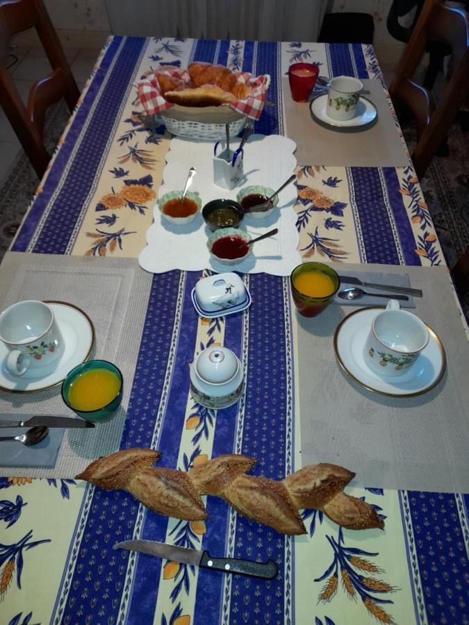 Chez Charlotte Et Michel Apartment Brassac  Bagian luar foto